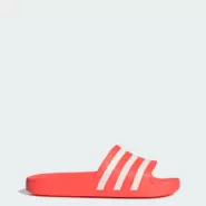 Oferta de Sandalias adilette Aqua por $551 en Adidas