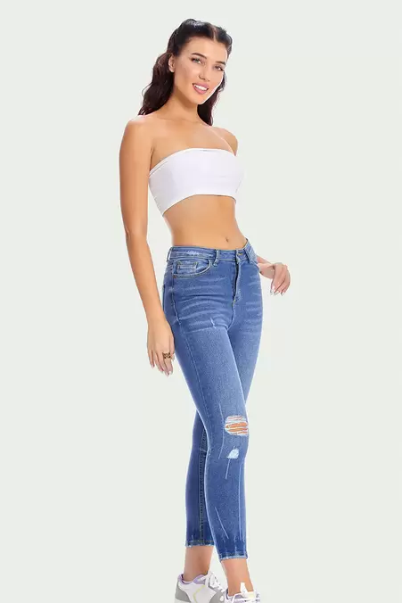 Oferta de Pantalón Mezclilla Dama / TIRO ALTO CON DESGASTE por $249.9 en Aditivo