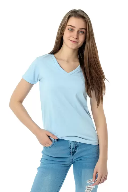 Oferta de Playera Dama  BASICA CUELLO V CIELO por $69.9 en Aditivo