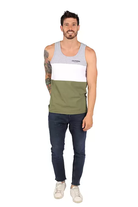 Oferta de Tank Top  Cortes Variantes Olivo por $99.9 en Aditivo