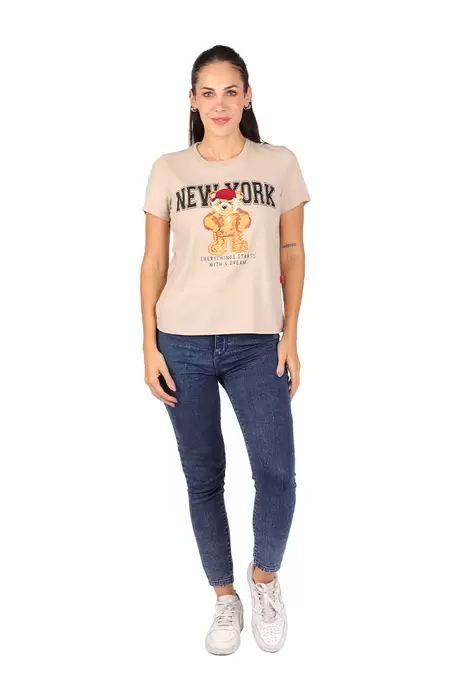 Oferta de Playera NEW YORK OSO por $119.9 en Aditivo