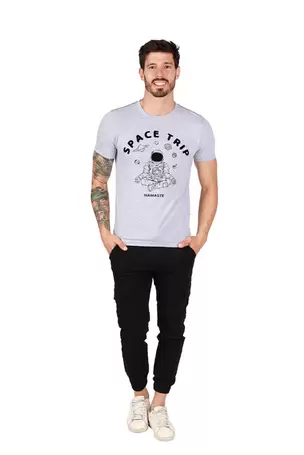 Oferta de Playera ASTRONAUTA por $12990 en Aditivo