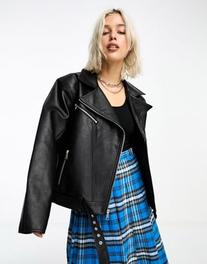 Oferta de COLLUSION ultimate faux leather oversized biker jacket in black por $25.29 en ASOS