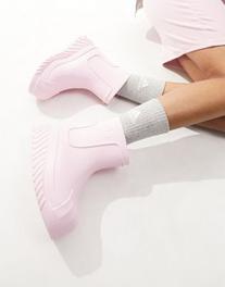 Oferta de Adidas Originals adiFOM Superstar boot in pastel pink por $25 en ASOS