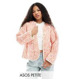 Oferta de ASOS DESIGN Petite cotton quilted jacket in ditsy floral print por $60 en ASOS