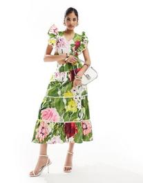 Oferta de Hope & Ivy tiered maxi skirt in green floral co-ord por $94.99 en ASOS