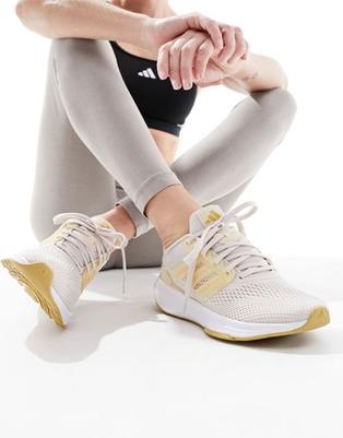 Oferta de Adidas Running Ultrabounce trainers in off white por $90 en ASOS