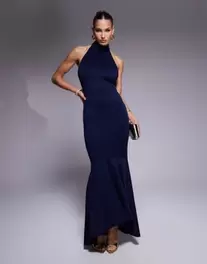 Oferta de True Violet halterneck fishtail maxi gown in navy por $174.99 en ASOS