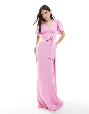 Oferta de Maids to Measure Bridesmaid flutter sleeve maxi dress in orchid por $165 en ASOS