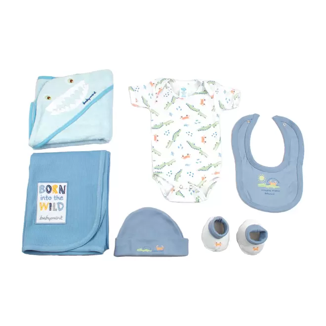 Oferta de Kit baby shower 7 pzas; pañalero, gorrito, babero, 1 par de zapatos, salida de baño y sábana termal por $551.65 en Baby mink