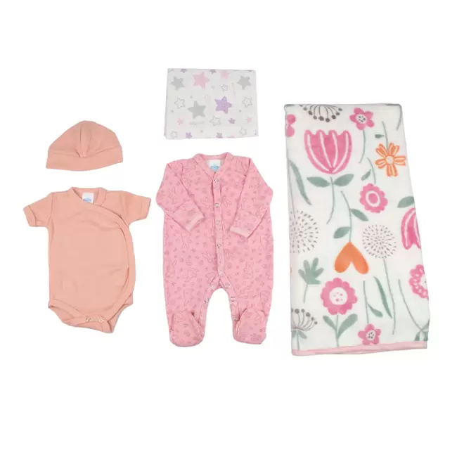 Oferta de Kit salida de hospital 5 pzas; mameluco, gorrito, pañalero, sábana, cobertor por $399 en Baby mink