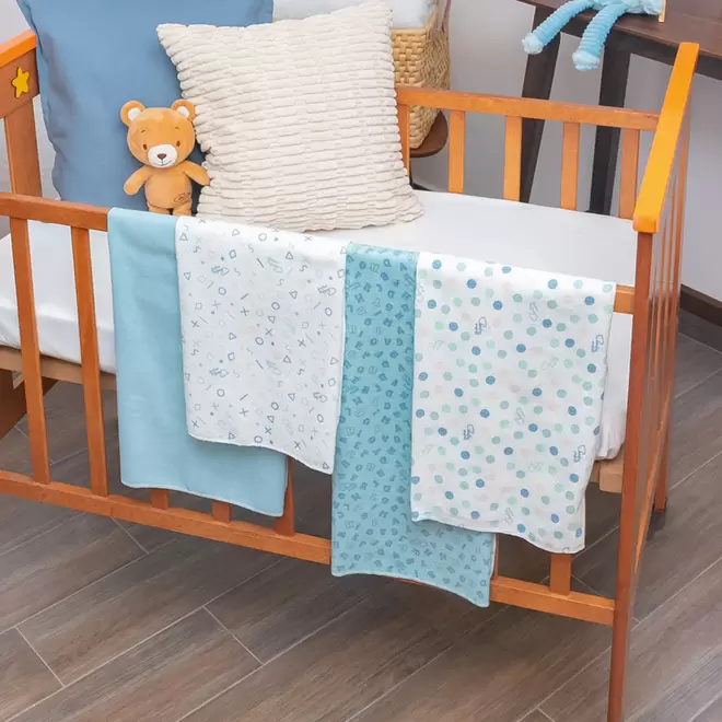 Oferta de Cuatro sábanas de franela con algodón multiusos para recién nacido por $194.25 en Baby mink