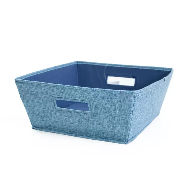 Oferta de Contenedor de tela de 31 x 31 cm color azul claro por $118 en Bed Bath & Beyond