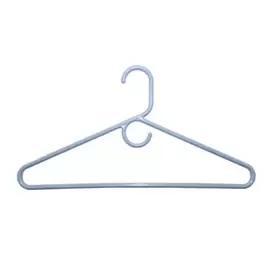 Oferta de Ganchos de plástico Merrick™ de uso pesado color gris por $249 en Bed Bath & Beyond