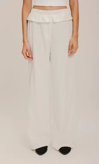 Oferta de Pantalón Pretina Contraste por $399 en C&A