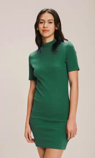 Oferta de Vestido Corto Cuello Perkins por $169 en C&A