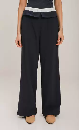 Oferta de Pantalón Pretina Contraste por $399 en C&A