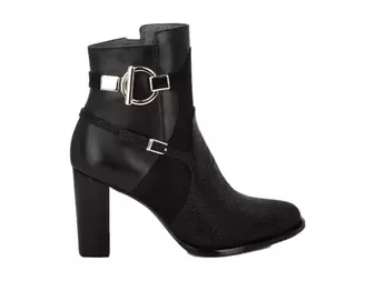 Oferta de Botas Cuadra Mantarraya Para Mujer por $6999 en Calzzapato