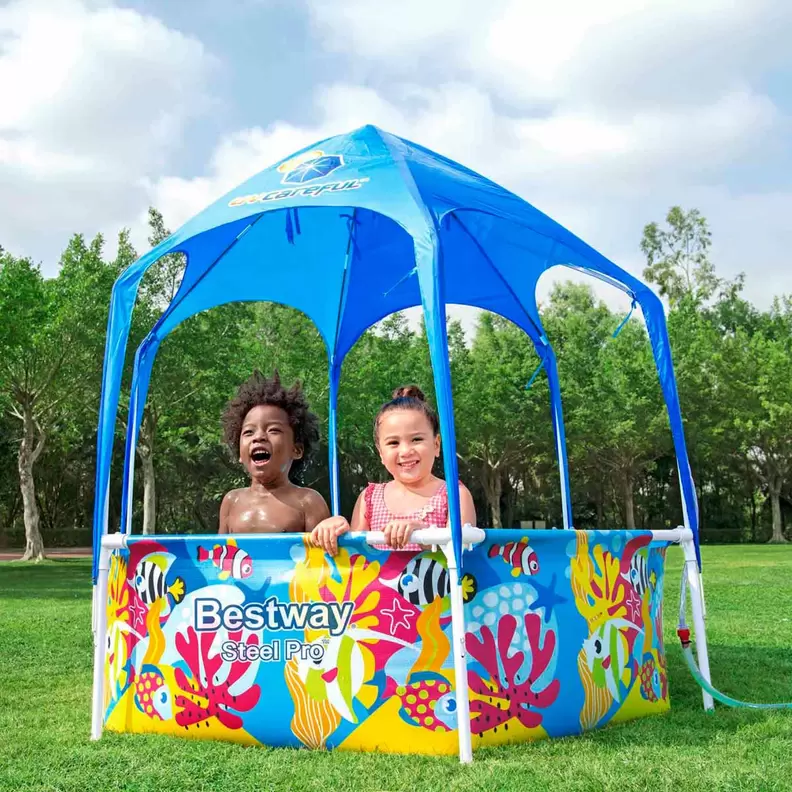 Oferta de Piscina Hexagonal con Techo BESTWAY 5618T 1.83cm x 51cm por $2999 en Chapur