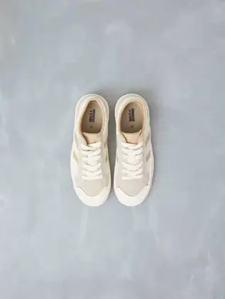 Oferta de Tenis Crudo Rayas para Mujer por $279.3 en Cuidado con el Perro
