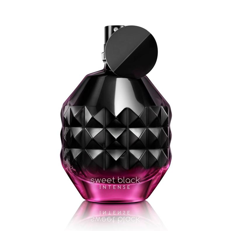 Oferta de Perfume De Mujer Sweet Black Intense por $340 en Cyzone