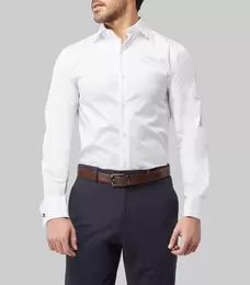 Oferta de Camisa de vestir manga larga sólida Hombre por $799.2 en El Palacio de Hierro