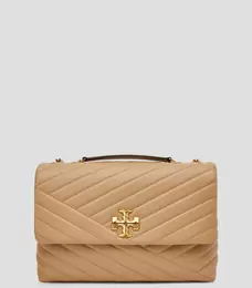 Oferta de Bolso shoulder Chevron en piel Kira capitonado Mujer por $10800 en El Palacio de Hierro