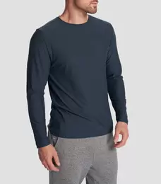 Oferta de Playera para entrenamiento L-S Strato Tech Tee Hombre por $959.4 en El Palacio de Hierro