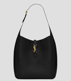Oferta de Bolso shoulder en piel LE 5 Á 7 Grande Mujer por $63995 en El Palacio de Hierro