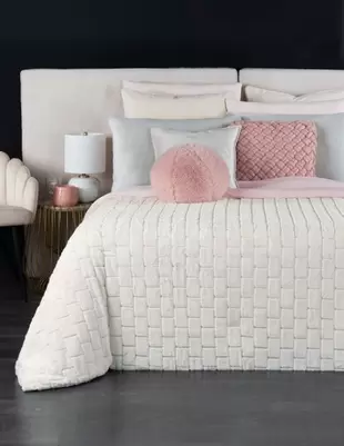 Oferta de Edredón Luxus Lorenza por $1949 en Esquimal