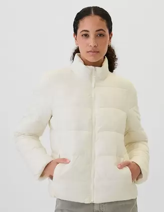 Oferta de Chamarra impermeable para mujer por $1439.2 en GAP