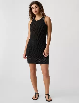 Oferta de Vestido mini de fiesta escote bajo por $685.3 en GAP