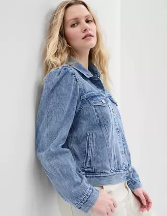 Oferta de Chamarra para mujer por $1399.3 en GAP