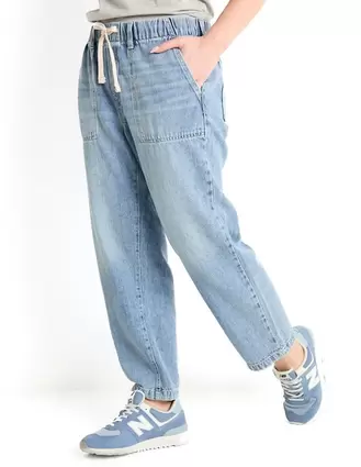 Oferta de Jeans relaxed straight corte cintura para mujer por $1189.3 en GAP