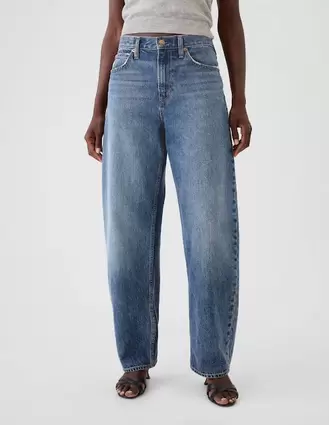 Oferta de Jeans amplio corte a la cintura para mujer por $1599.2 en GAP