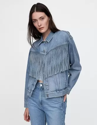 Oferta de Chamarra casual GAP de mezclilla para mujer por $3219.3 en GAP