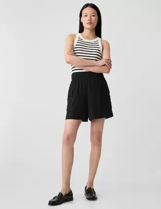 Oferta de Short para mujer por $314.5 en GAP
