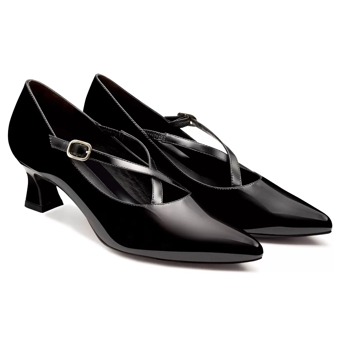 Oferta de Zapatillas tipo kitten heels de charol para dama con finas correas cruzadas por $3999 en Jean Pierre
