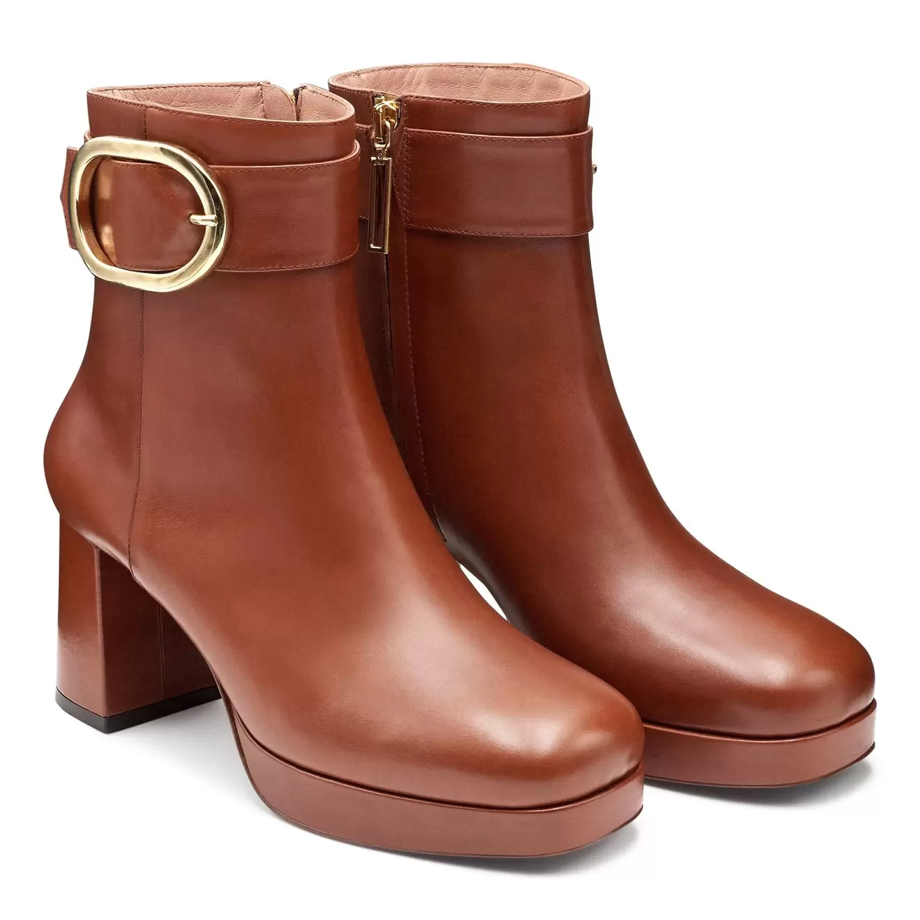 Oferta de Botines de piel con plataforma y hebilla gruesa para dama por $4879.2 en Jean Pierre