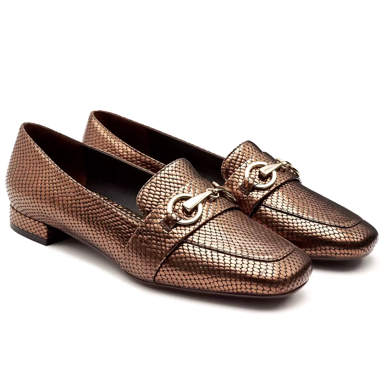 Oferta de Mocasines de piel grabada color cobre para mujer por $3499 en Jean Pierre
