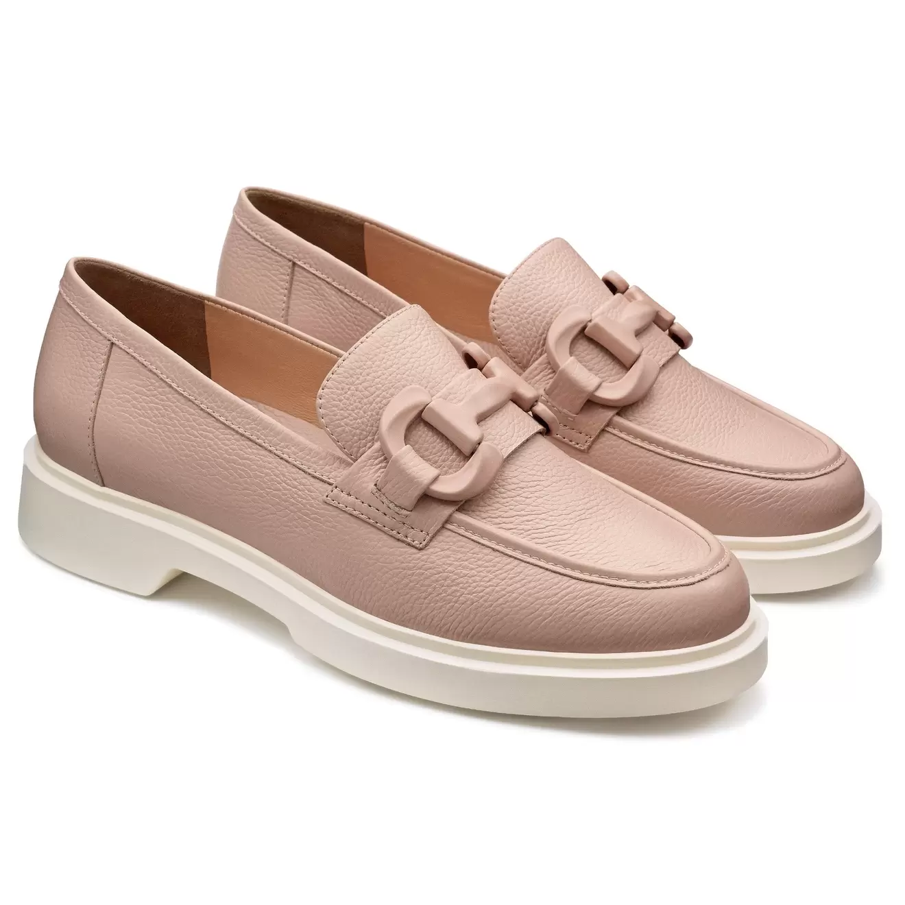 Oferta de Mocasines casuales de piel para mujer con hebilla grande y suela blanca por $3439.2 en Jean Pierre