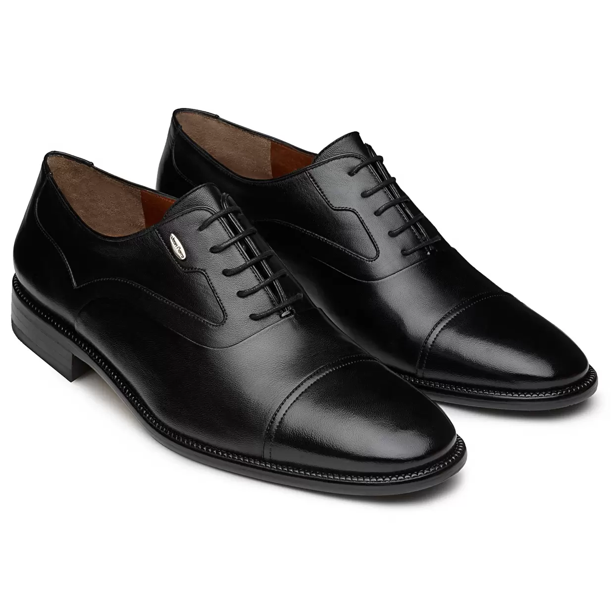 Oferta de Zapato oxford con puntera y costuras lateralespara hombre por $2719.2 en Jean Pierre