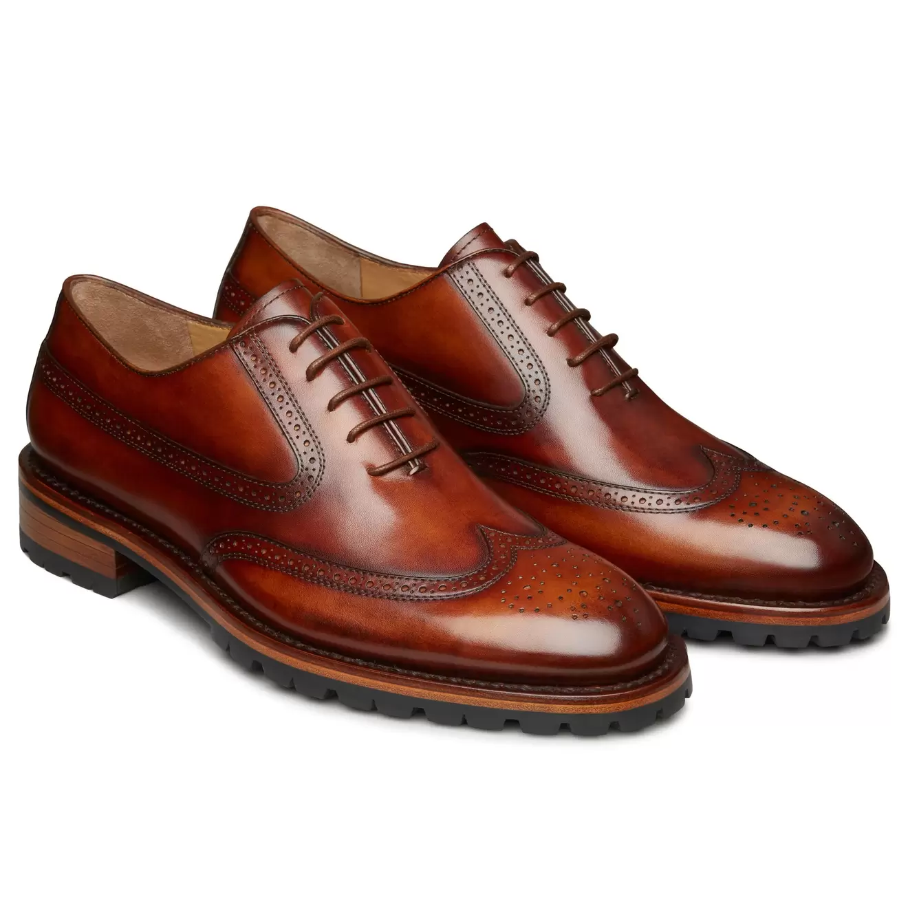 Oferta de Zapatos oxford de piel goodyear welt con suela vibram, pintados a mano y perforaciones (full brogue) para hombre por $6400 en Jean Pierre
