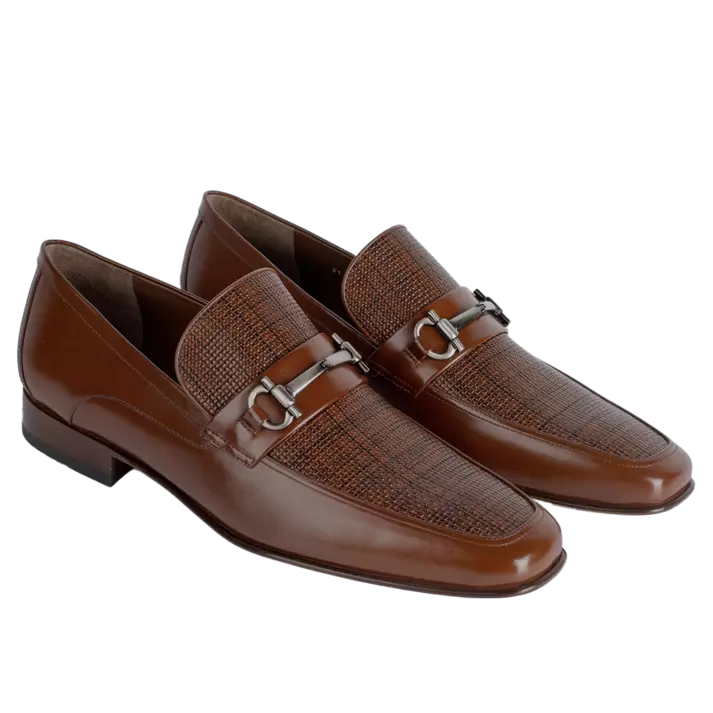 Oferta de Mocasines de piel trenzada y lisa con hebilla para hombre por $3359.2 en Jean Pierre