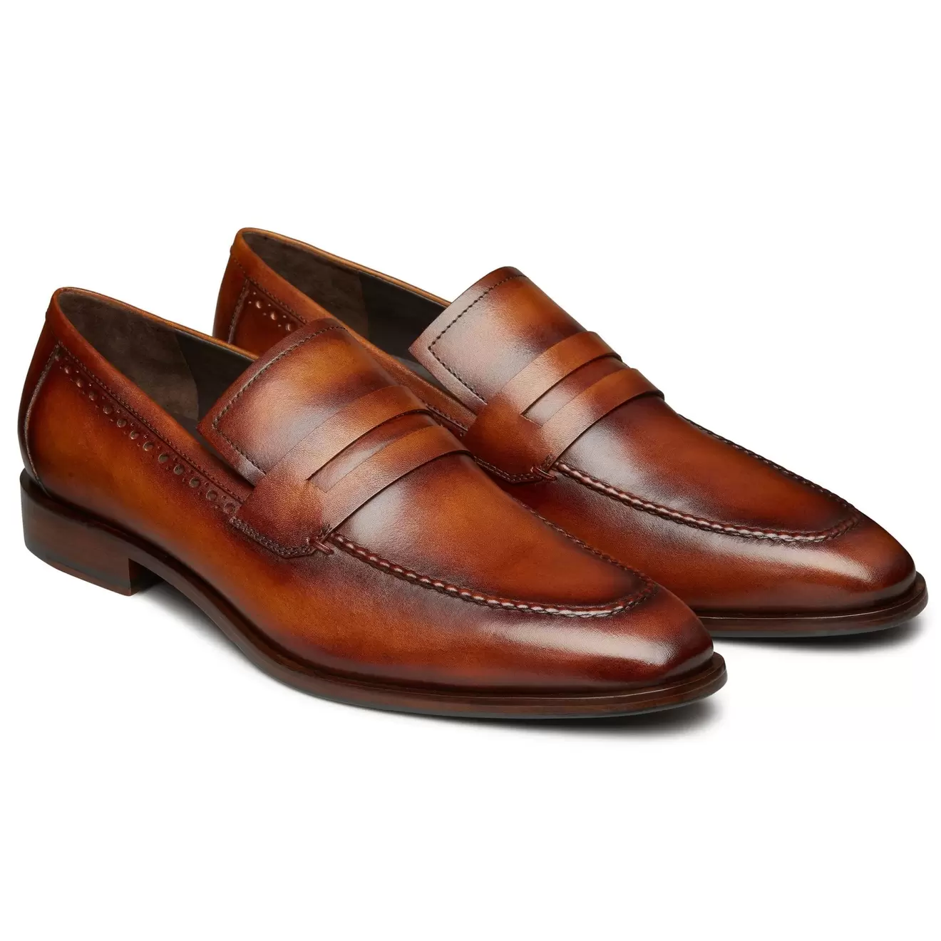Oferta de Mocasines de piel pintados a mano con perforaciones para hombre por $3679.2 en Jean Pierre