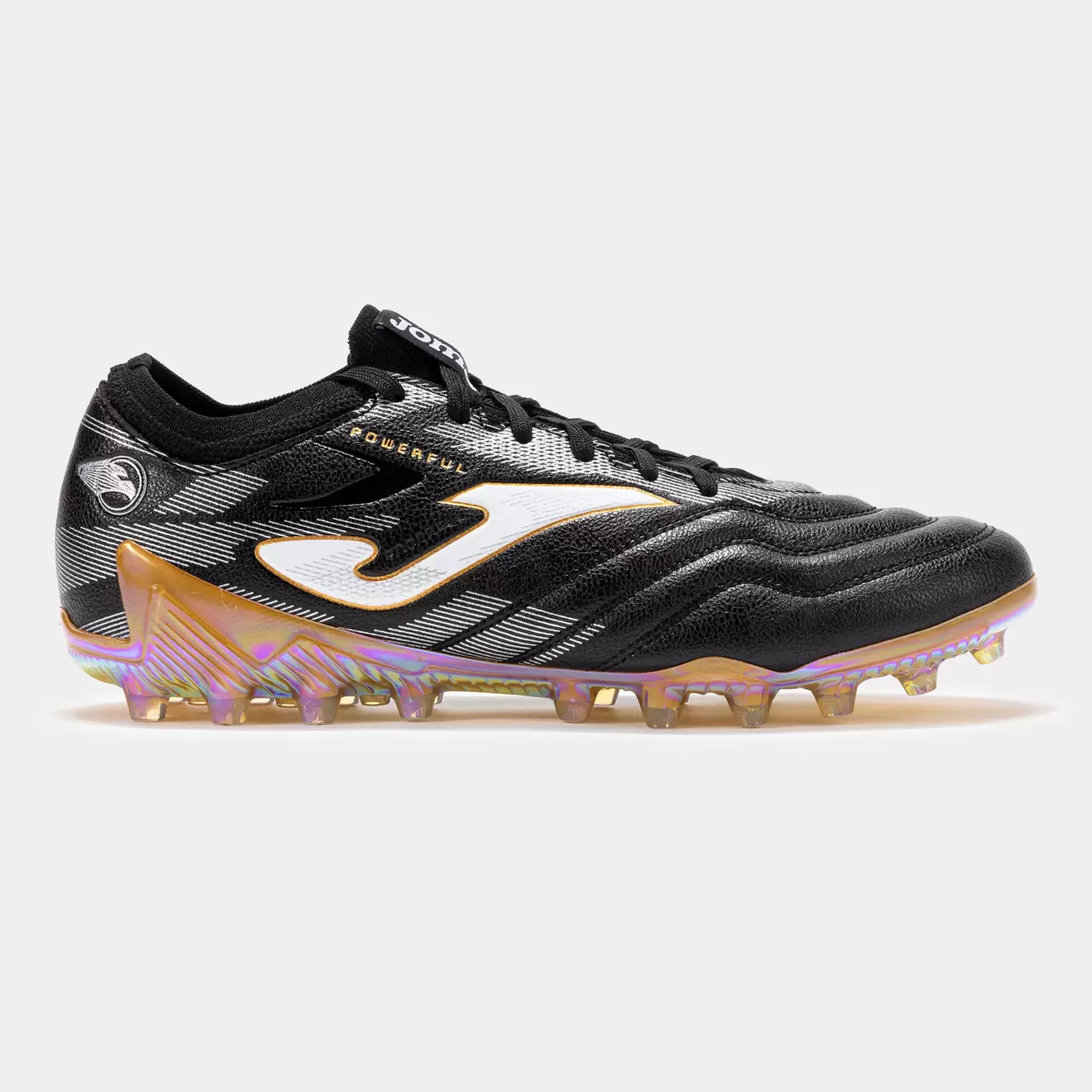 Oferta de Botas fútbol Powerful Cup 24 césped artificial AG negro oro por $1899 en Joma