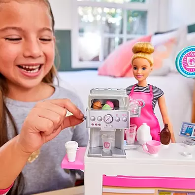 Oferta de BARBIE - CAFETERÍA DE BARBIE GMW03 por $763.62 en Juguetibici