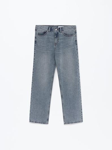 Oferta de Jeans Straight Lavado Ácido por $479 en Lefties