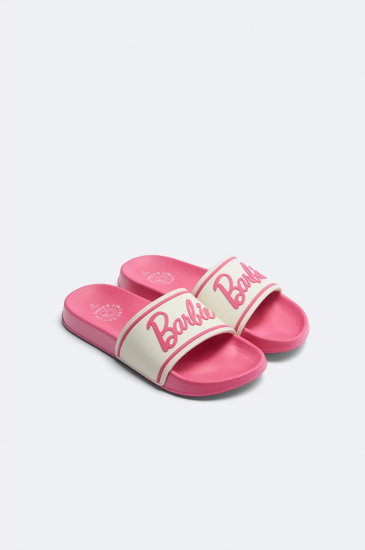 Oferta de Sandalia Baño Barbie™ por $449 en Lefties