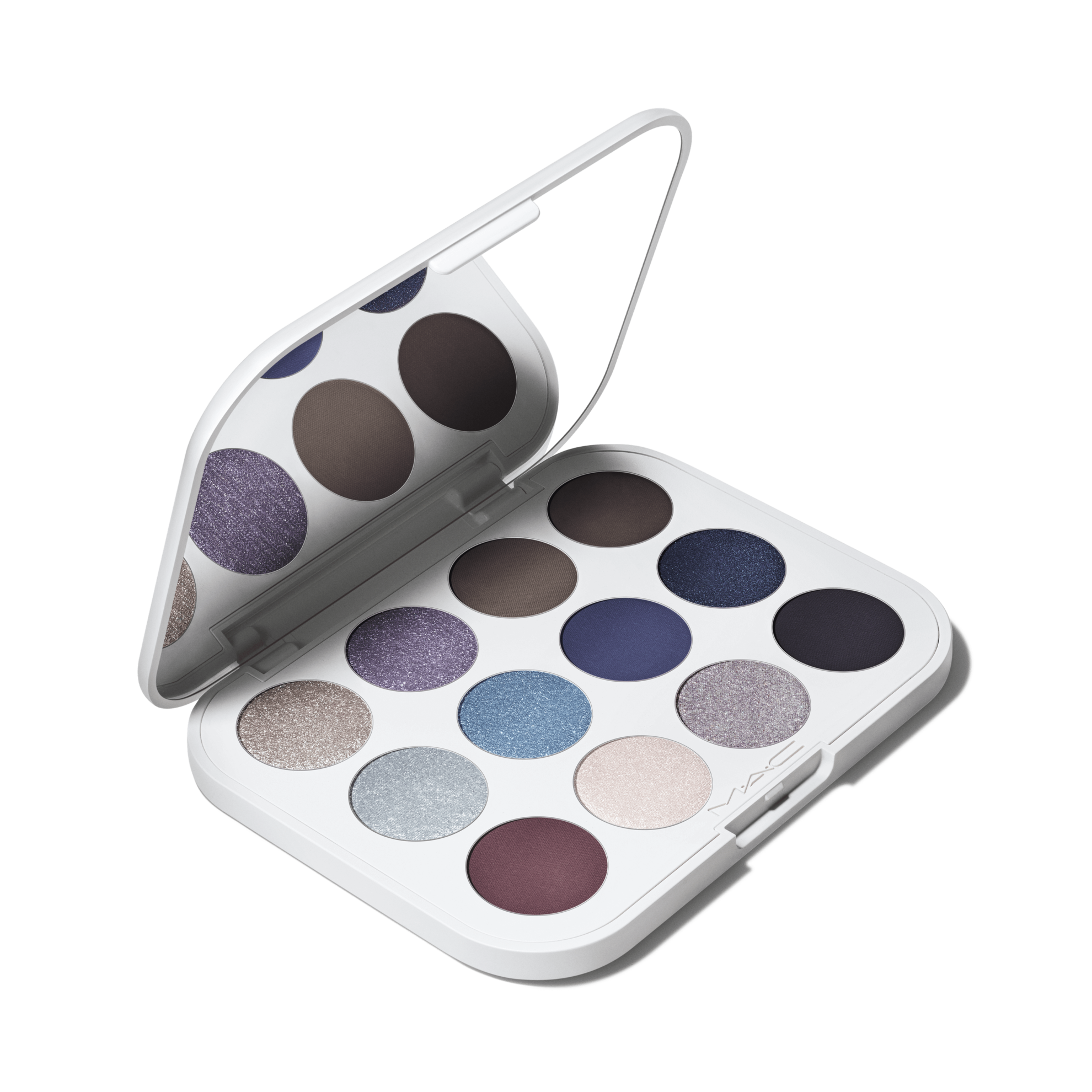 Oferta de Snowbody’s Business Eye Shadow Palette x 12 por $1394.1 en MAC Cosmetics